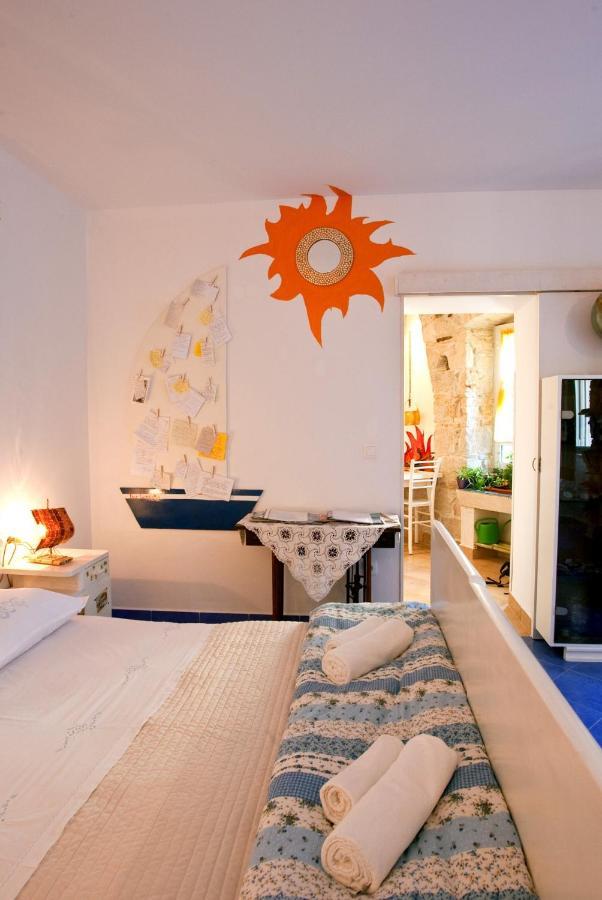 Studio Apartment Sretna Split Buitenkant foto