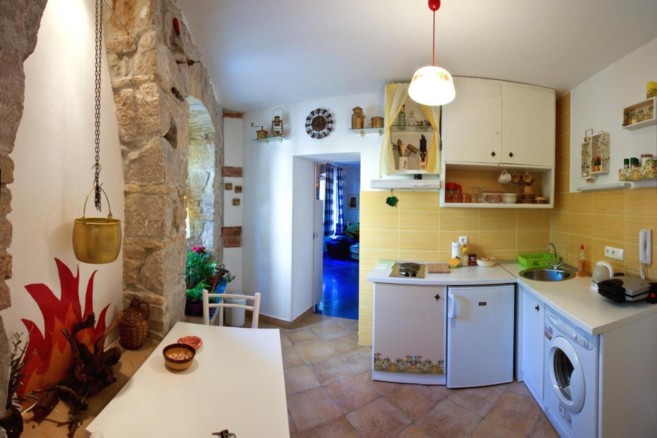 Studio Apartment Sretna Split Buitenkant foto